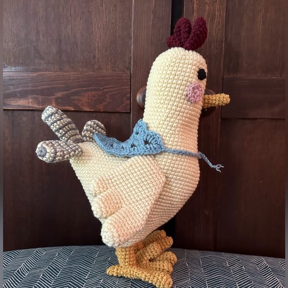Hand Crocheted Chicken With Shawl! - Picture 3 of 7